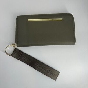 Steve Madden Zip-Around‎ Women's Wallet Wristlet Olive Green Gold Accents